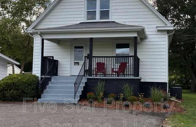 1749 N Milton Ave photos photos