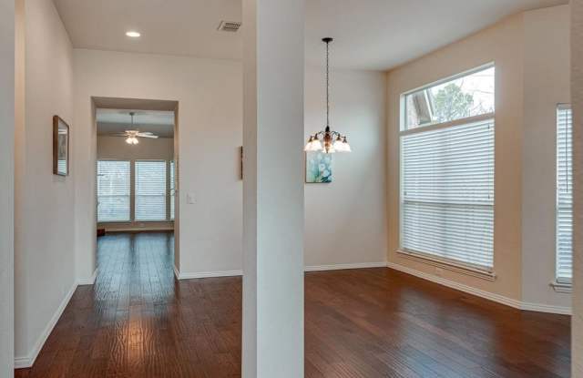 2311 Lincoln Park Drive Gallery 4