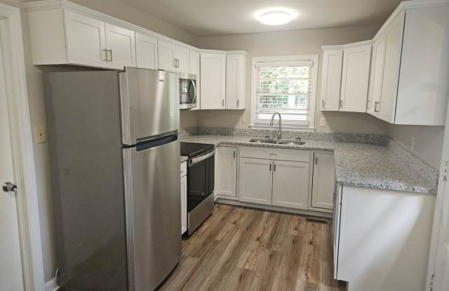 Smyrna Heights Bungalow - Renovated Gallery 3