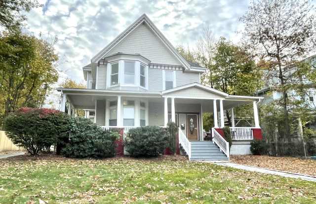 132 Lincoln St - 132 Lincoln Street, Montclair, NJ 07042