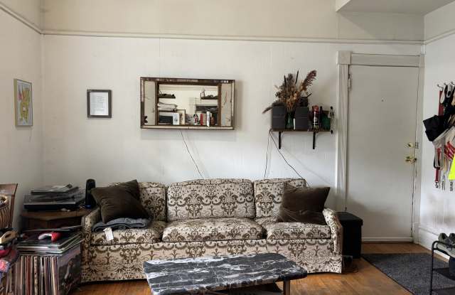 939 Jenifer St Gallery 4