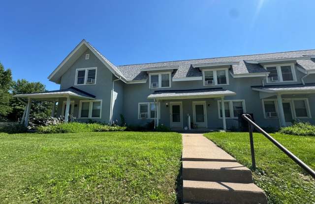Pet-Friendly 2 Bed Townhome Across from Stephens Park | Utilities Included photos photos