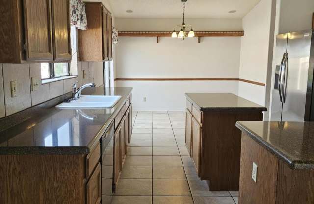 2973 GOLDEN EAGLE Drive Gallery 2