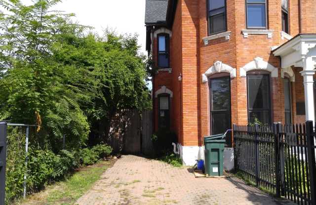 Beuatiful 5 bedroom home for rent in historic "Bulls Head" District, near city rejuvenation projects photos photos