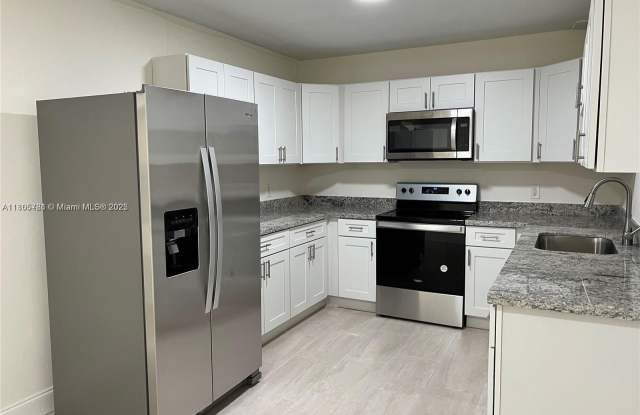 597 NE 121st St photos photos