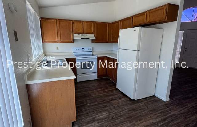 Very Cute South West Side 3/2!! Call Now! Gallery 4