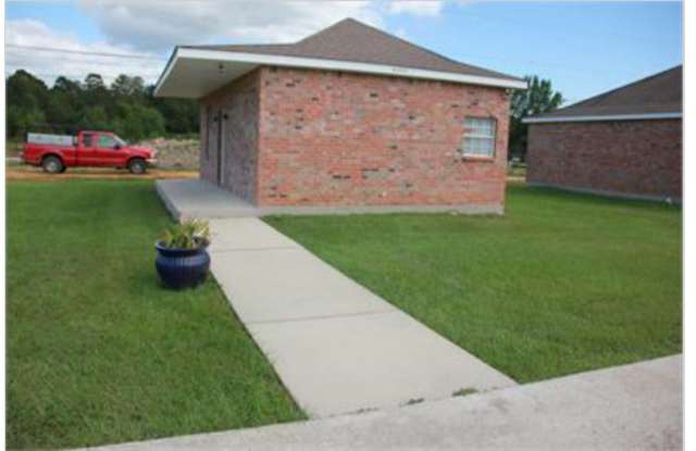 42493 Barry Ct Gallery 4