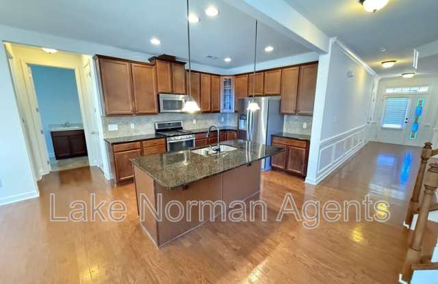 111 Edenton Lane Gallery 4