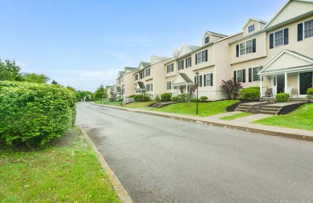 75 Hudson Circle Gallery 2