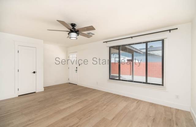 1622 E Bishop Dr Gallery 2