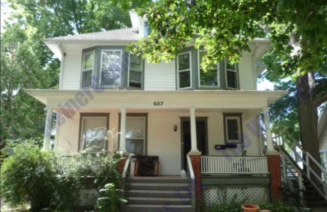 5-bedroom House Now Leasing for FALL 2027! Gallery 1