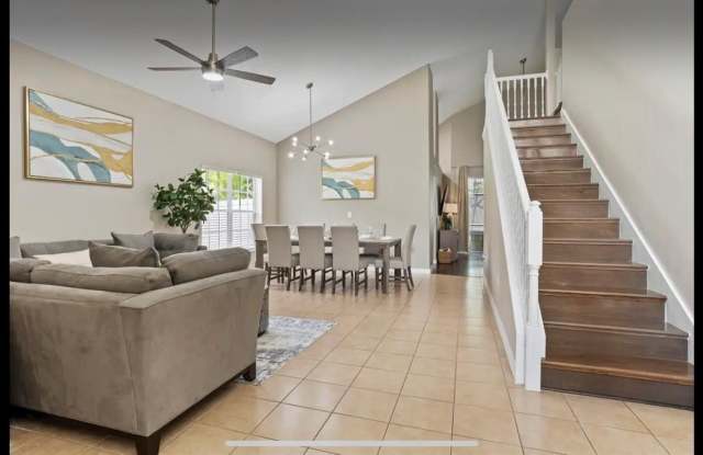 7924 GOLDEN POND Circle Gallery 2