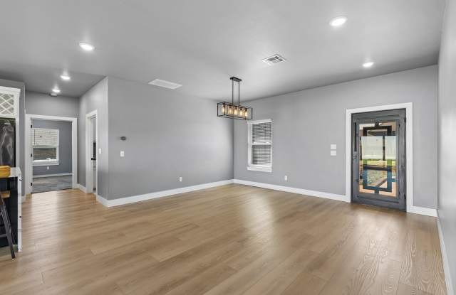 4930 Meadow Dr Gallery 3