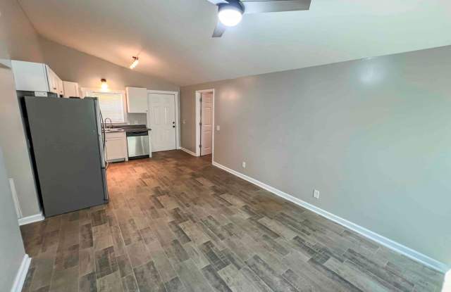 Fantastic Like New 3 BR/1 BA Ranch in Cartersville! Gallery 4