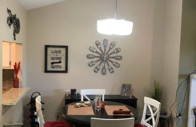7608 Woods Lane Unit 12 Gallery 4