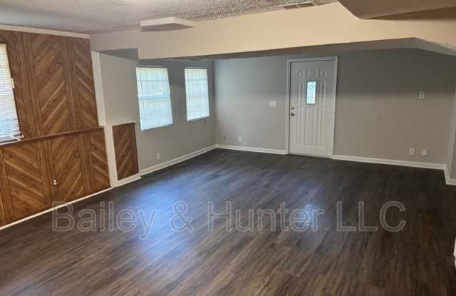 4515 Doral Drive SW photos photos