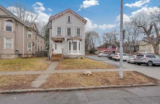 4 Hammersley Ave, Apt 1 - 4 Hammersley Avenue, Poughkeepsie, NY 12601
