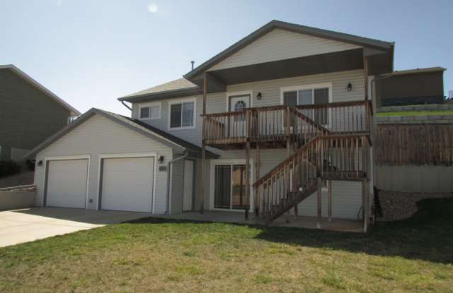 3 BEDROOM | 2 BATH | TRI-LEVEL | NORTH photos photos 3 BEDROOM | 2 BATH | TRI-LEVEL | NORTH photos photos