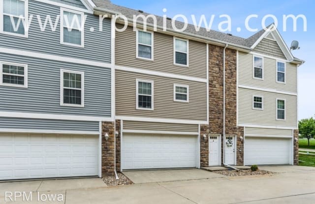1135 Keystone Lane - 1135 Keystone Lane, Pleasant Hill, IA 50327