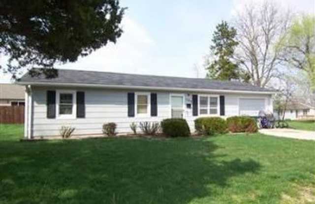 1204 Elliot Dr photos photos