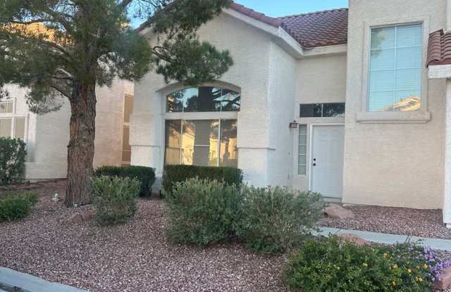 Beautiful 4 Bedroom Home on the Golf Course in Guard-Gated Community! photos photos