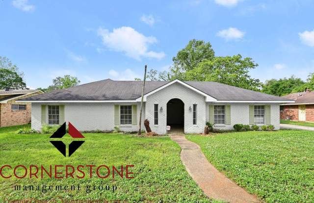 4 BR, 2 BA LOCATED OFF OF ESSEN AND PERKINS! - 9256 Bermuda Avenue, Baton Rouge, LA 70810
