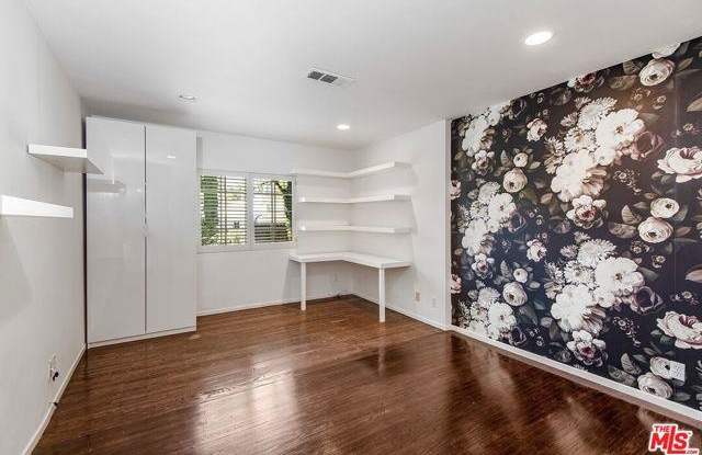 411 Kings Road photos photos