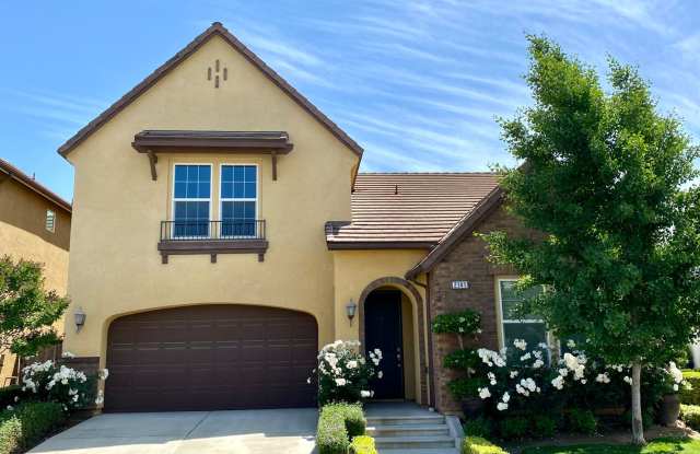 $2,495 - Forkner Crest 55+ Beautiful Gated Community Gallery 3