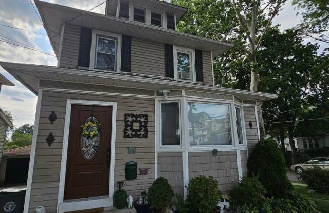 270 Saint John Avenue photos photos