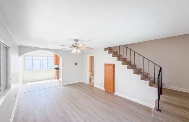 5075 Narragansett Ave Gallery 4
