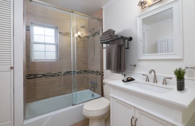 Briarwood House Apartments Gallery 2