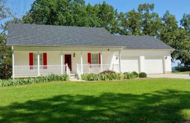 562 Twin Rivers Drive Gallery 1