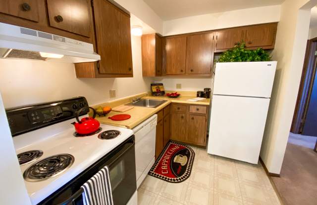 Condor Garden Apartments Gallery 3