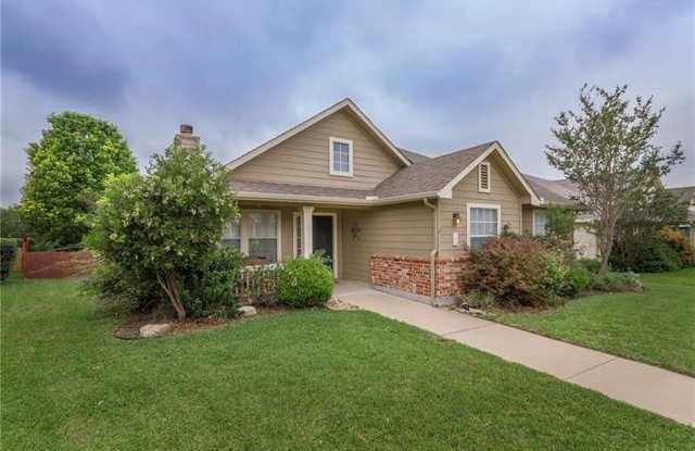169 Hickory LN - 169 Hickory Lane, Georgetown, TX 78633
