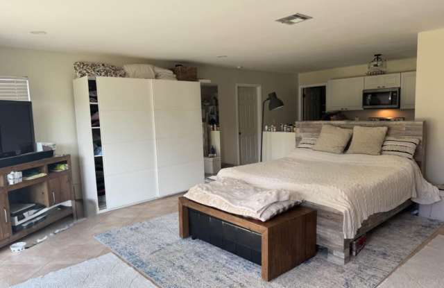 2561 Southeast Victory Avenue photos photos 2561 Southeast Victory Avenue photos photos