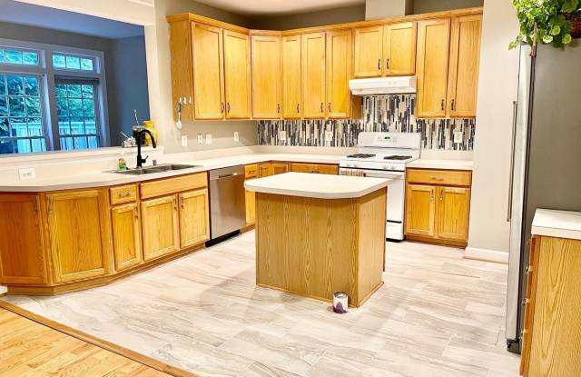 12402 FALCONBRIDGE DR Gallery 3