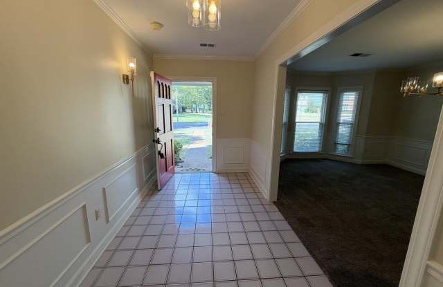 956 ROLLING OAKS Ln Gallery 2