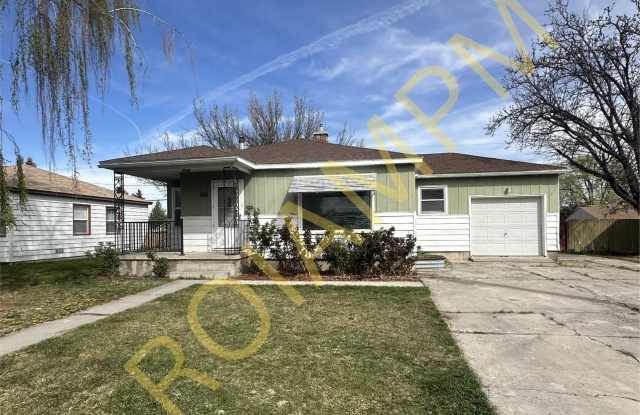 3 Bed / 2 Bath Home – Fenced Yard & Garage photos photos