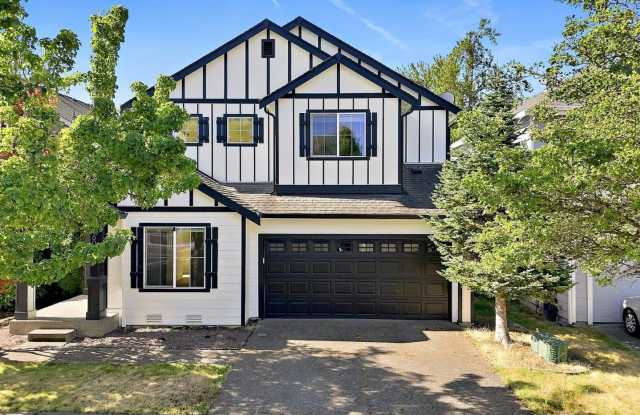 Spacious 5-Bed Home in Fife | Main-Floor Bedroom, Bonus Room & Fully Fenced Backyard! photos photos