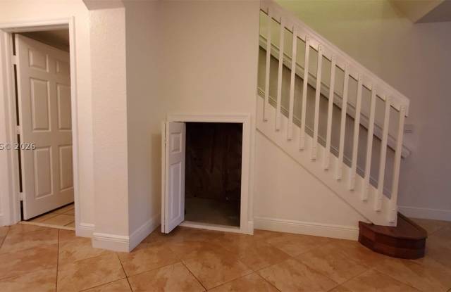 2231 Anchor Ct Gallery 3