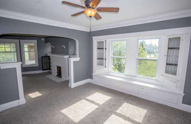 12007 Parkview Avenue - Upper photos photos 12007 Parkview Avenue - Upper photos photos