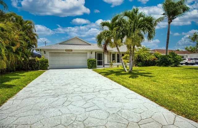 5036 SW 9th Place photos photos