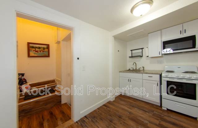 516 East 6th Street - B Gallery 4