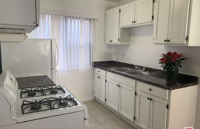 1330 S WILTON Pl Gallery 3