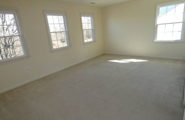 Gorgeous 3br 3.5ba home. 1.5 miles to Dunn Loring Metro Station Gallery 4