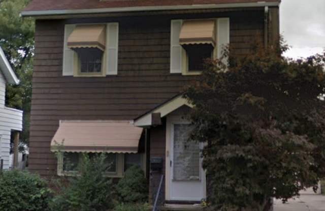 Garfield Heights 3-Bedroom Single-Family Gallery 1