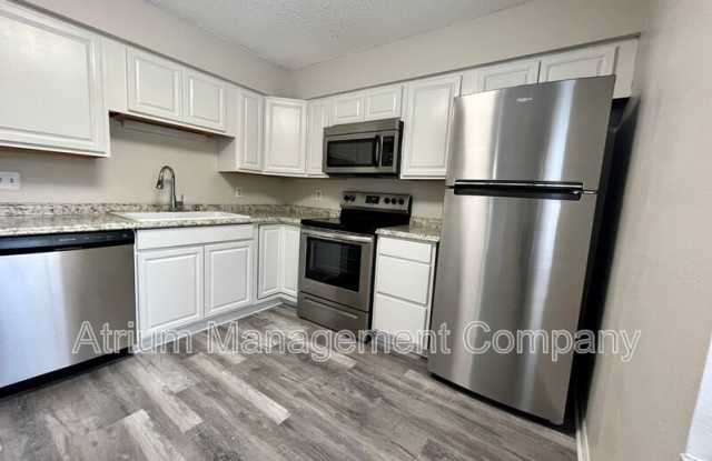 910 Alicia Avenue - 910 Alicia Avenue, Tampa, FL 33604