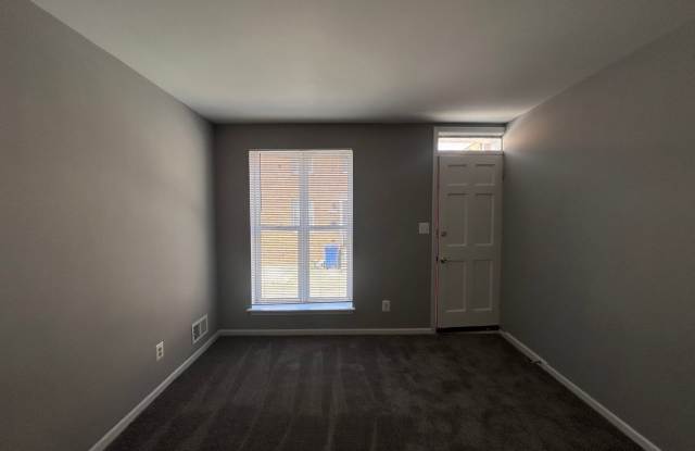 Baltimore - 2 bedrooms and 1 bath Available! Gallery 4