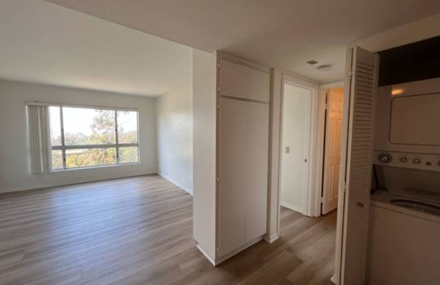 Must See! Two bedroom two bathroom condo in Banker's Hill! photos photos Must See! Two bedroom two bathroom condo in Banker's Hill! photos photos