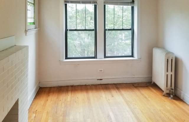 4844 N. Rockwell Apt. photos photos